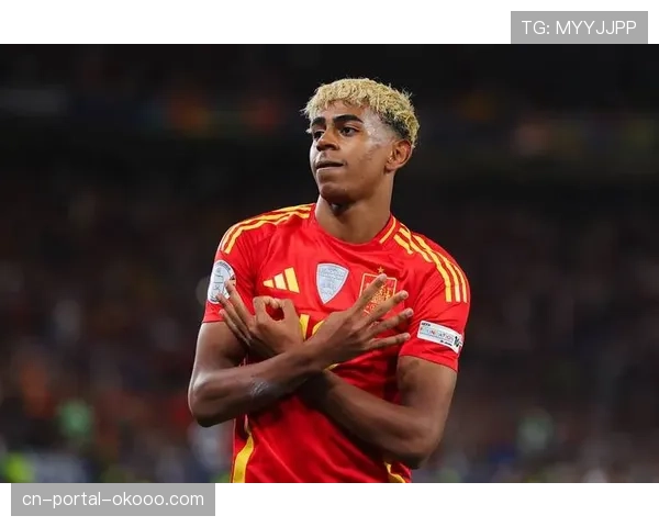 特写：20岁小将亚马尔替换登贝莱登场，完成欧冠淘汰赛首秀